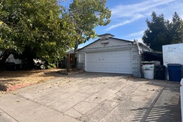 4944 J PKWY