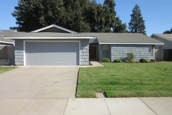 1386 TRAILWOOD AVE