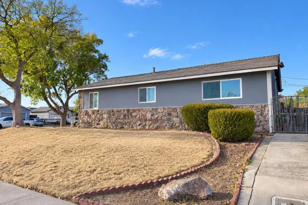 7391 HAYWARD DR