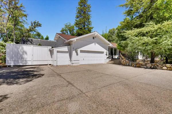 12808 LAKE WILDWOOD DR