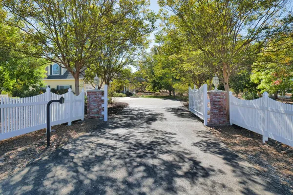 6074 GALENA DR