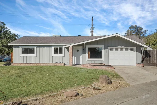 8031 LICHEN DR