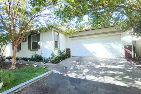 211 NATALINO CIR