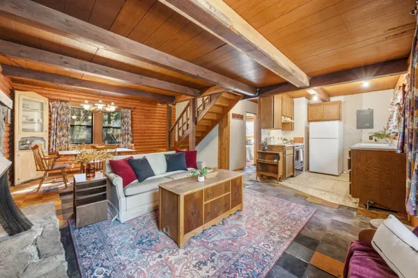 51858 TAMARACK CRES