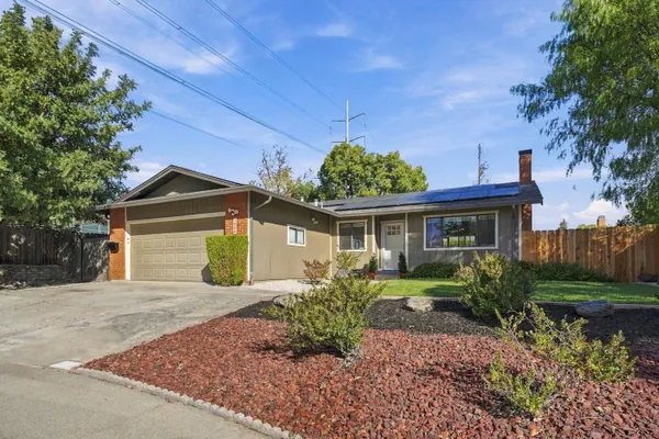 1804 GLACIER CT