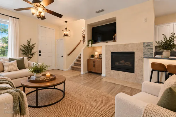 1902 ESPLANADE CIR