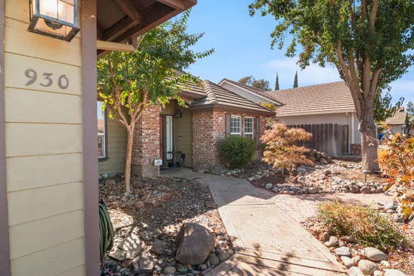 930 CHISHOLM TRL