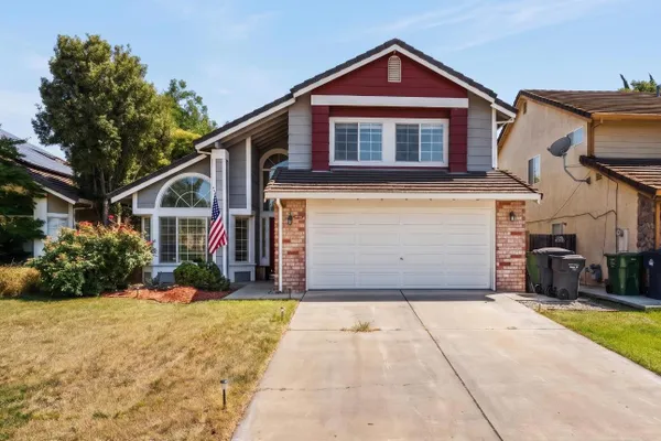 132 HENRY CT
