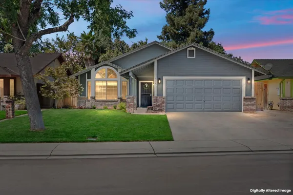 909 DEER PARK DR