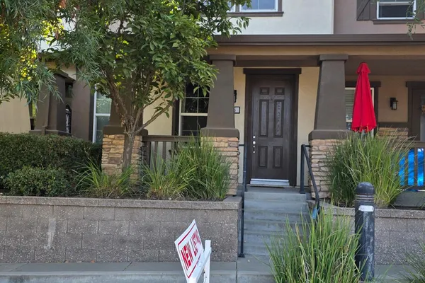 555 CLYDESDALE DR 55