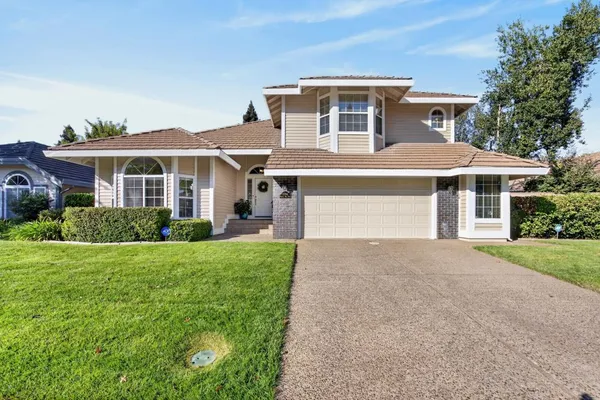 11916 PROSPECT HILL DR