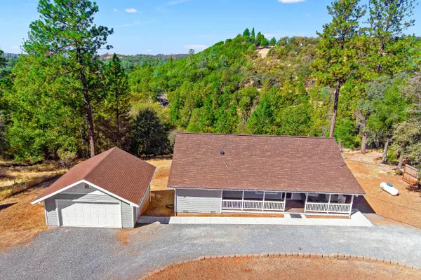 6244 PIKES PEAK CIR