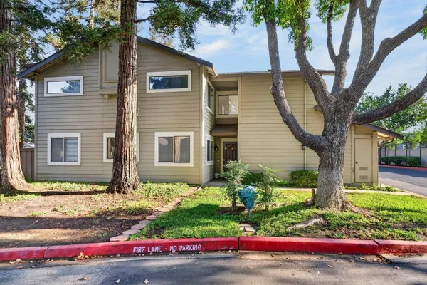 25 DEER RUN CIR 5