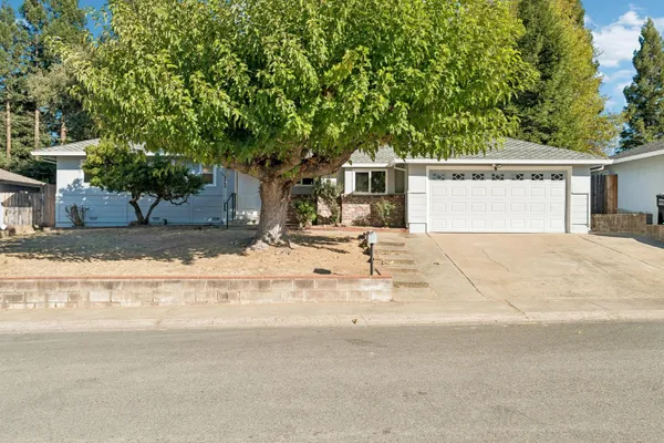 8863 TIMM AVE