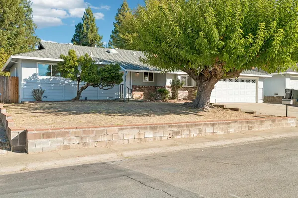 8863 TIMM AVE
