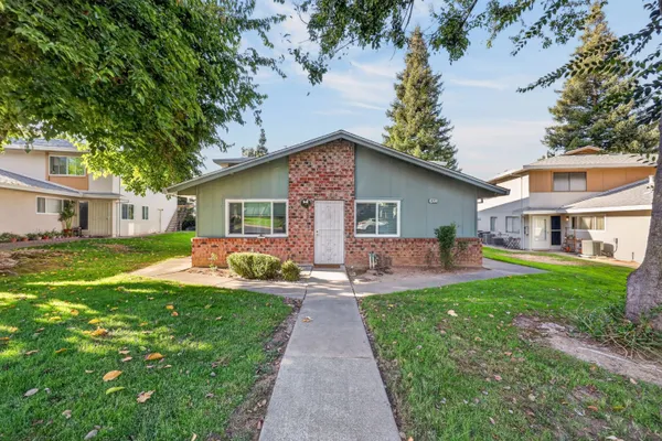 6273 CAVAN DR 4
