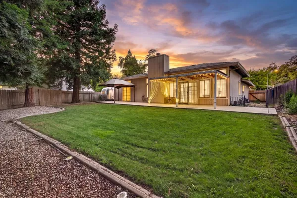 6054 GARDEN TOWNE WAY