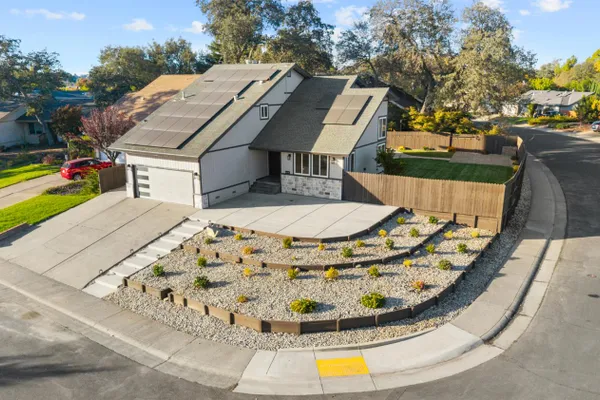 5810 ELMWOOD CT