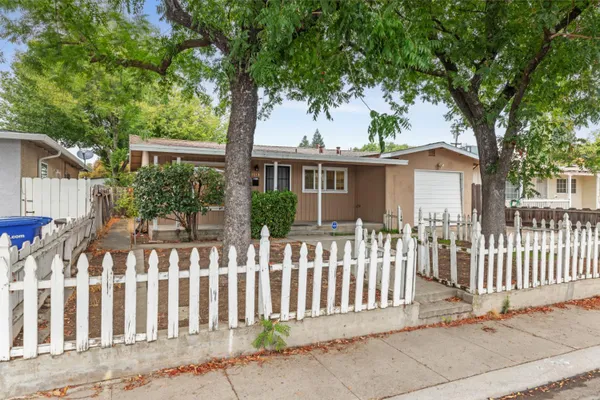 2533 BRENNER WAY