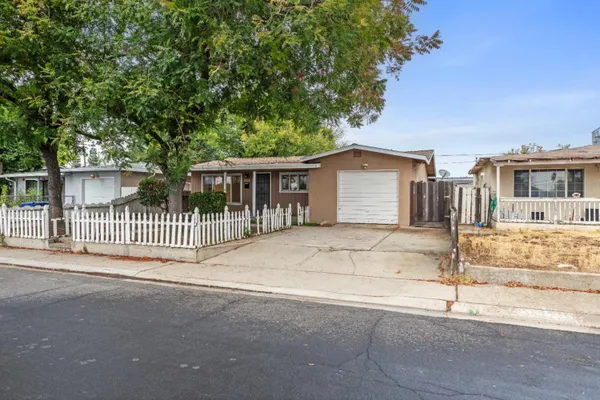 2533 BRENNER WAY