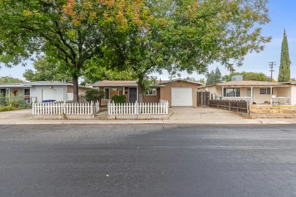2533 BRENNER WAY