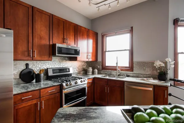 1395 ANTIETAM AVE 49