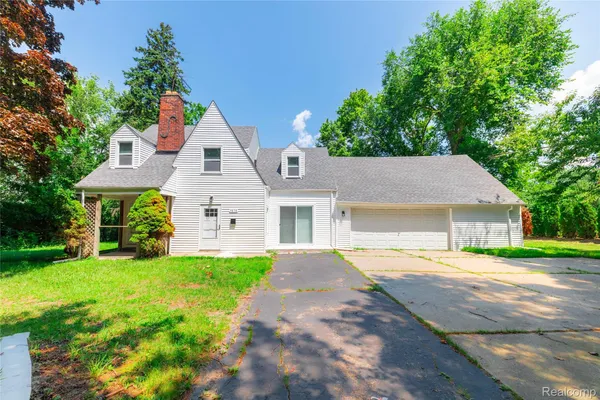 9838 GROSSE ILE PKWY