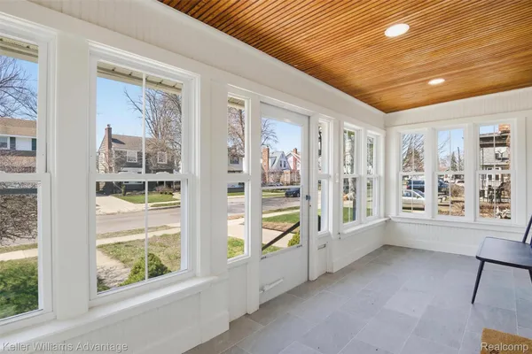 1029 LONGFELLOW AVE