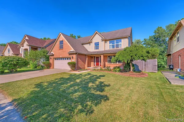 26923 PEPPERWOOD DR