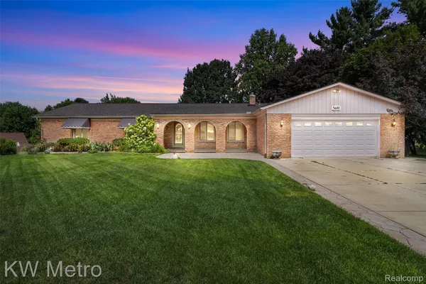 56811 FOXCROFT CT