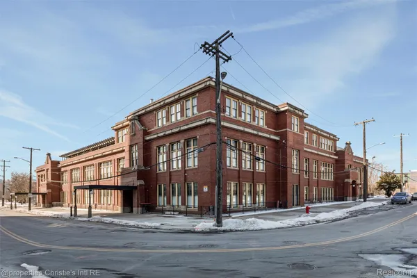 1395 ANTIETAM AVE 39