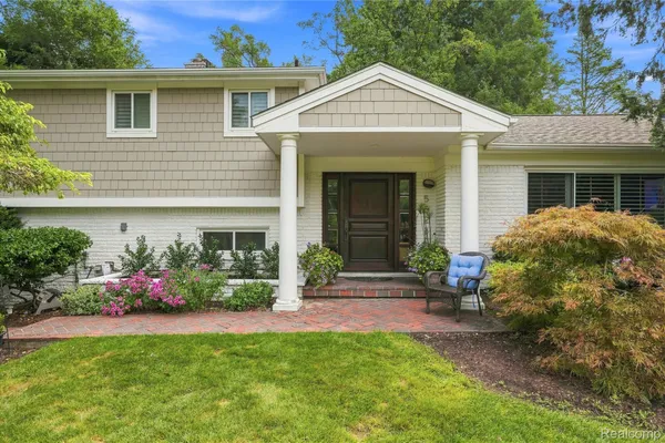5523 CRABTREE RD