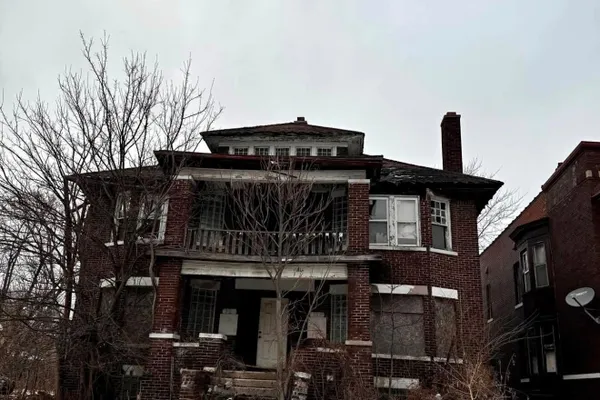 224 ELMHURST ST