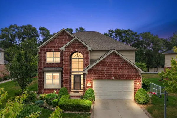 24354 AMANDA LN