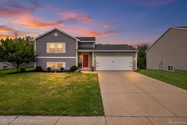354 SADDLEBROOK DR