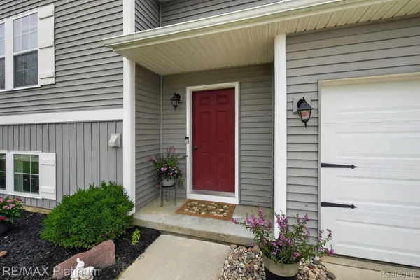 354 SADDLEBROOK DR