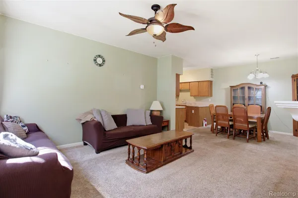 3086 KNEELAND CIR
