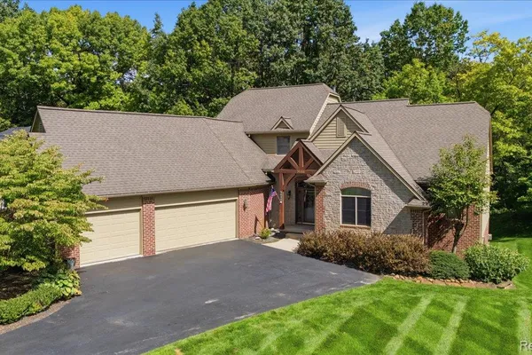 9688 KINGSTON POINTE DR