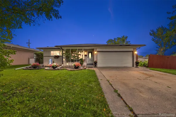 3516 CERO DR