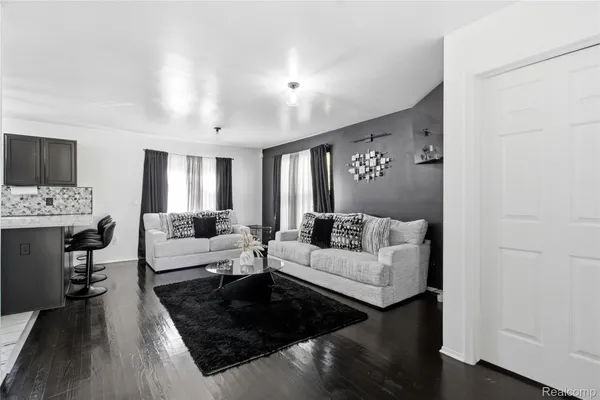 241 TUCKER ST