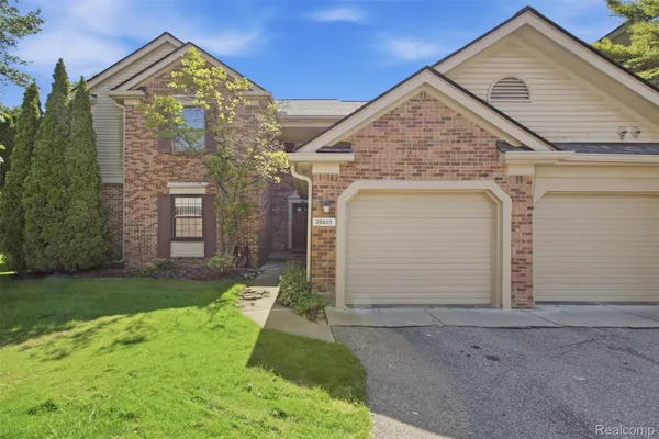 29825 INDIAN TRAIL TRL