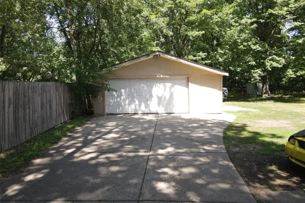 21190 MIDWAY AVE