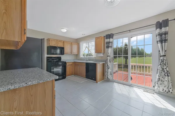 44685 FAIR OAKS DR