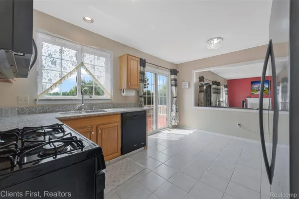 44685 FAIR OAKS DR