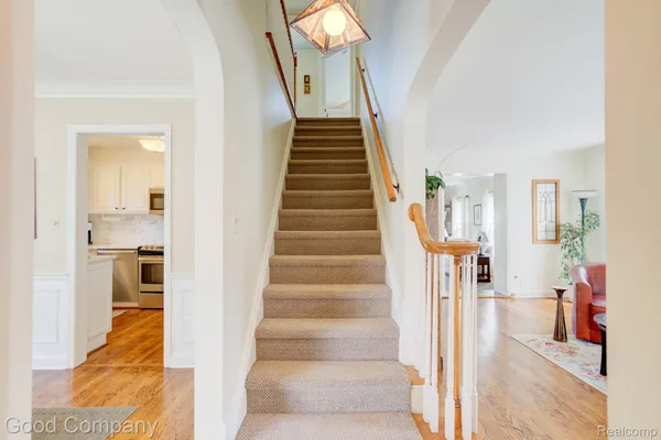 4190 ARLINGTON DR