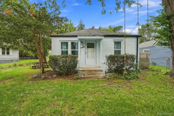 21631 JACKSONVILLE ST