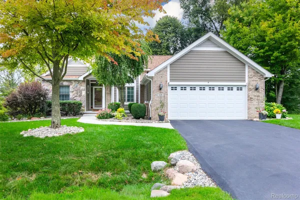 178 LAKESHORE VIS