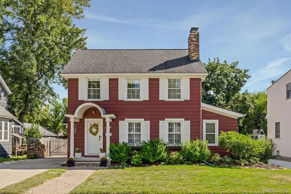 1208 VILLA RD