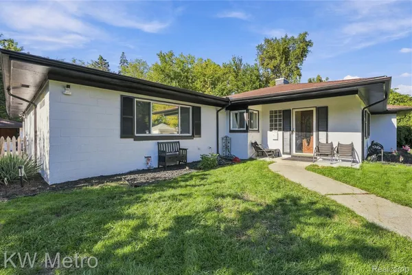 19156 OLD HOMESTEAD DR
