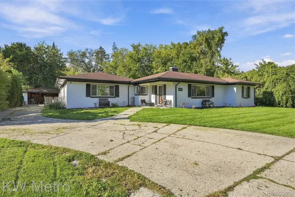 19156 OLD HOMESTEAD DR